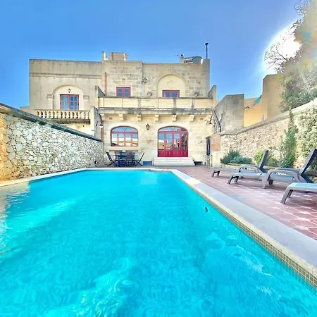 Rossa Gozo - 5 Bedroom Ensuite With Pool & Jacuzzi Xewkija