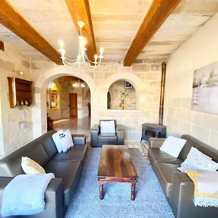 Rossa Gozo - 5 Bedroom Ensuite With Pool & Jacuzzi Xewkija
