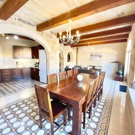 Rossa Gozo - 5 Bedroom Ensuite With Pool & Jacuzzi * Xewkija