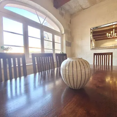 Rossa Gozo - 5 Bedroom Ensuite With Pool & Jacuzzi Xewkija