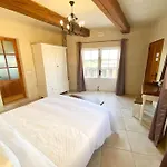 Rossa Gozo - 5 Bedroom Ensuite With Pool & Jacuzzi Villa