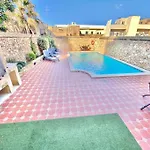 Rossa Gozo - 5 Bedroom Ensuite With Pool & Jacuzzi Villa *