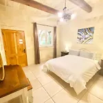 Villa Rossa Gozo - 5 Bedroom Ensuite With Pool & Jacuzzi