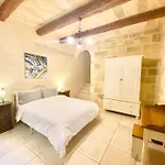 Rossa Gozo - 5 Bedroom Ensuite With Pool & Jacuzzi Xewkija