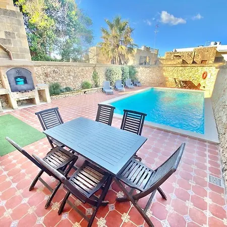 Rossa Gozo - 5 Bedroom Ensuite With Pool & Jacuzzi Villa *