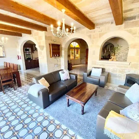 Rossa Gozo - 5 Bedroom Ensuite With Pool & Jacuzzi Vilă Xewkija
