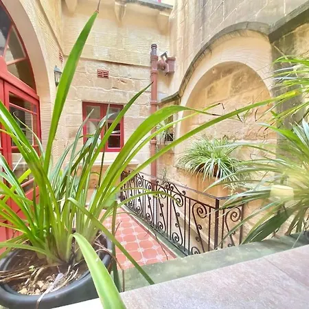 Rossa Gozo - 5 Bedroom Ensuite With Pool & Jacuzzi Xewkija