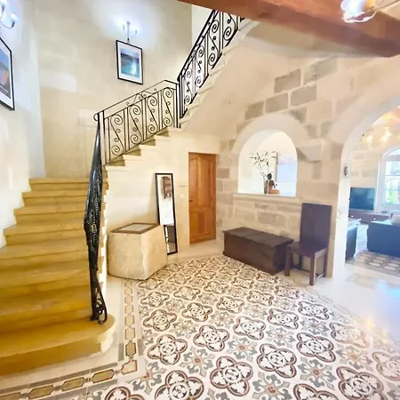 Rossa Gozo - 5 Bedroom Ensuite With Pool & Jacuzzi * Xewkija