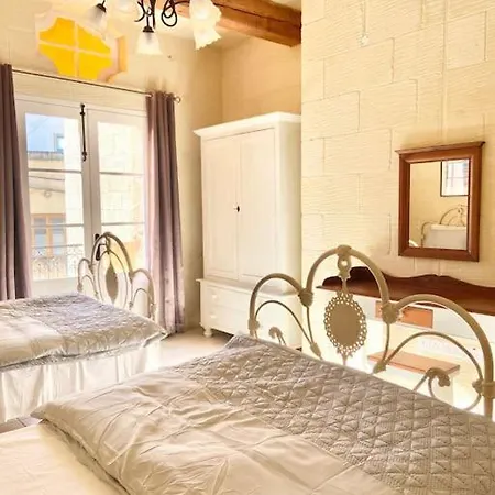 Rossa Gozo - 5 Bedroom Ensuite With Pool & Jacuzzi Vilă Xewkija