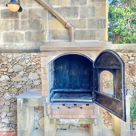 Rossa Gozo - 5 Bedroom Ensuite With Pool & Jacuzzi Vilă Xewkija