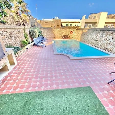 Rossa Gozo - 5 Bedroom Ensuite With Pool & Jacuzzi Vilă *
