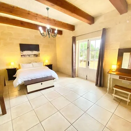 Rossa Gozo - 5 Bedroom Ensuite With Pool & Jacuzzi