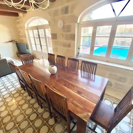 Rossa Gozo - 5 Bedroom Ensuite With Pool & Jacuzzi Villa Xewkija