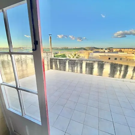 Villa Rossa Gozo - 5 Bedroom Ensuite With Pool & Jacuzzi *