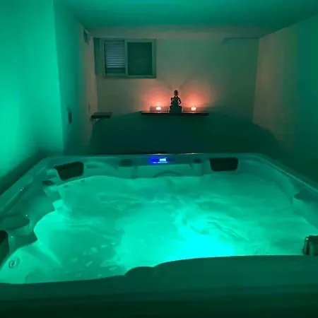 Villa Rossa Gozo - 5 Bedroom Ensuite With Pool & Jacuzzi