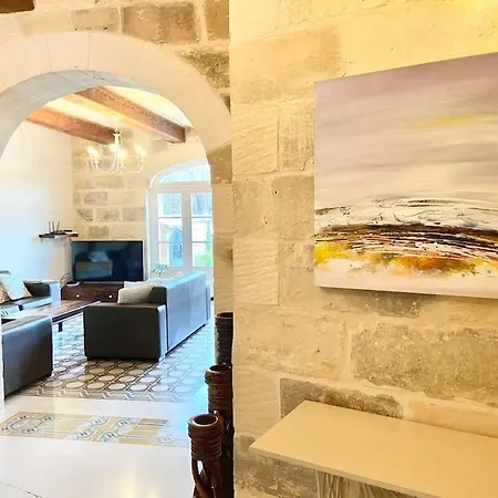 Rossa Gozo - 5 Bedroom Ensuite With Pool & Jacuzzi