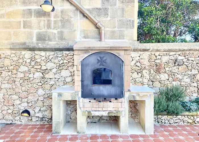 Rossa Gozo - 5 Bedroom Ensuite With Pool & Jacuzzi *